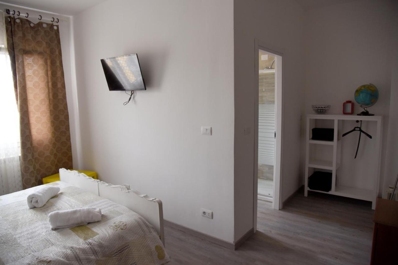 Pop Art House Near Venice Bed & Breakfast Mogliano Veneto Bagian luar foto
