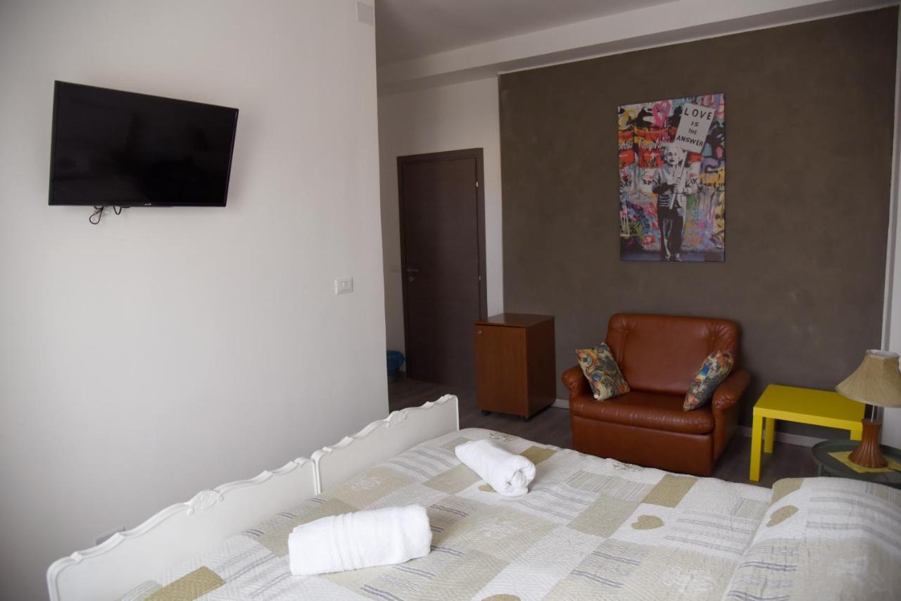 Pop Art House Near Venice Bed & Breakfast Mogliano Veneto Bagian luar foto